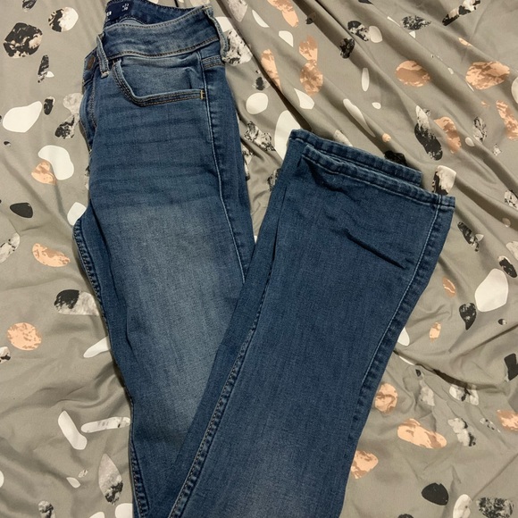 Hollister Low Rise Bell Bottoms - Picture 4 of 4